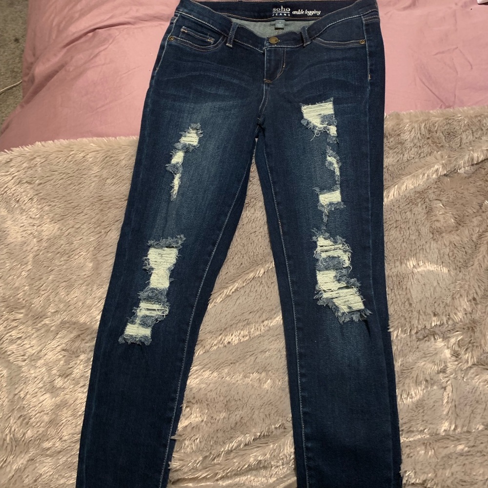 Distressed ankle legging